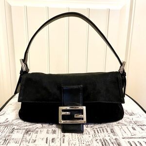4️⃣5️⃣0️⃣ FENDI Baguette Vintage Black Nylon